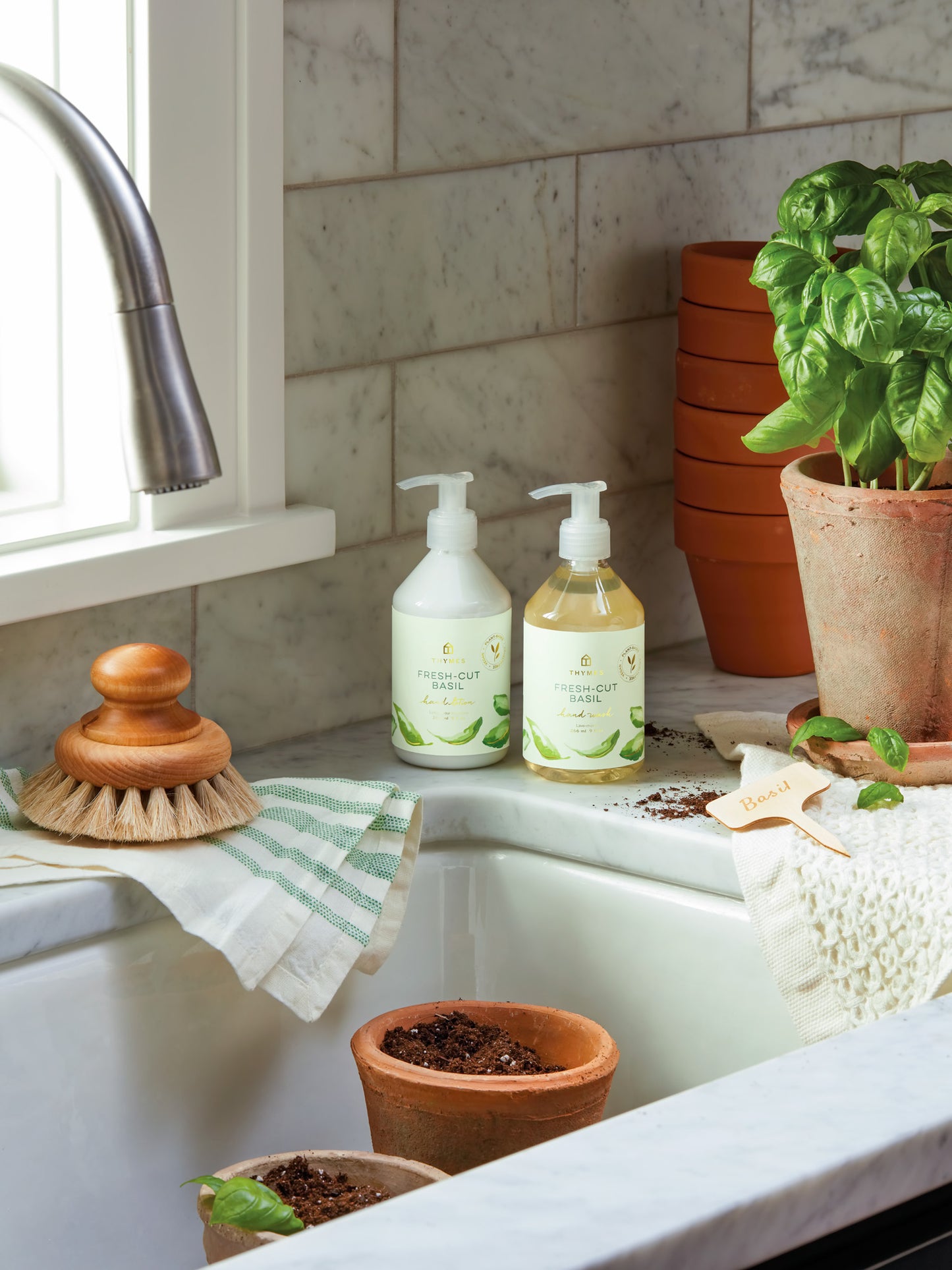 Thymes Hand Wash 9 oz | Fresh-Cut Basil