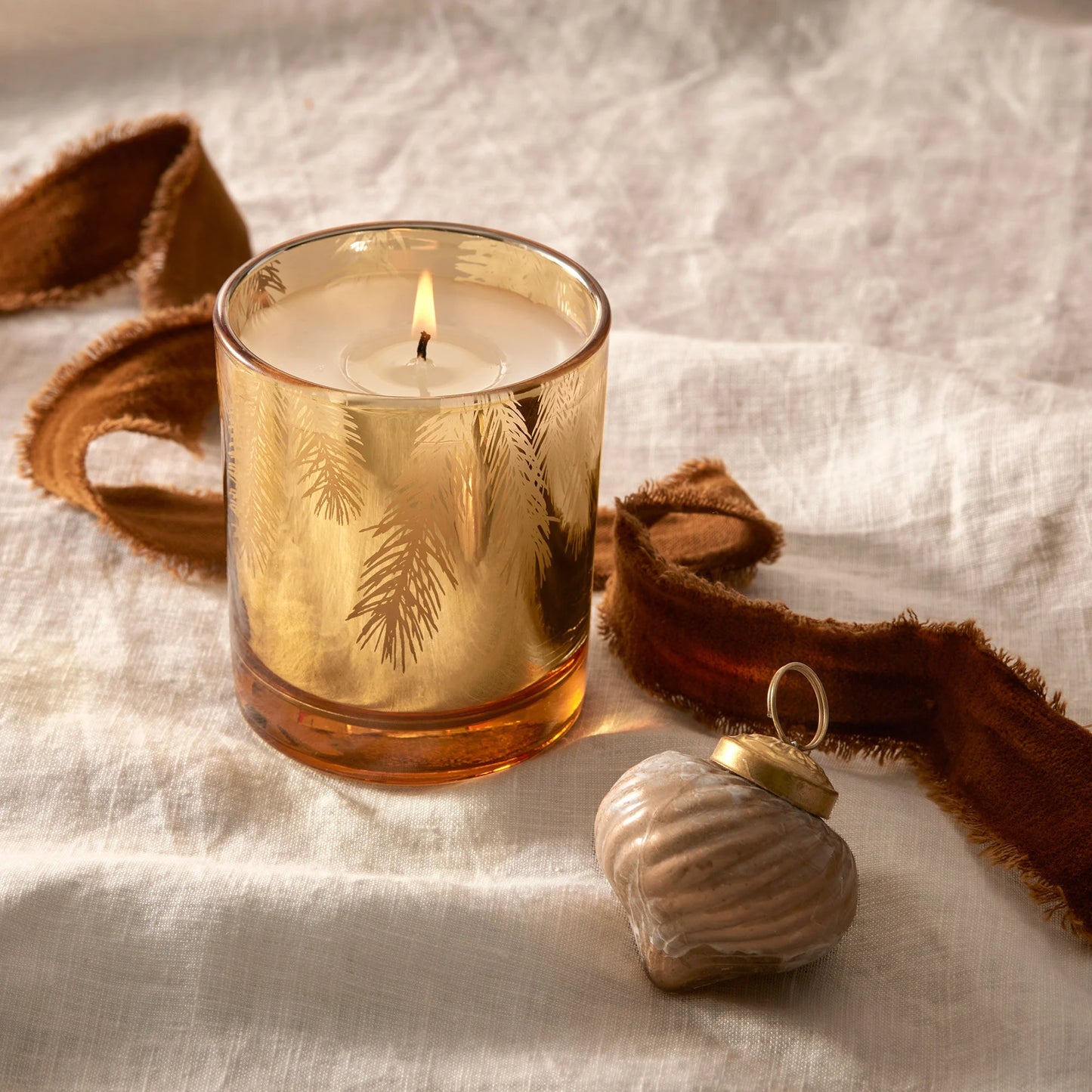 Thymes Frasier Fir Gilded Gold Poured Candle| 6.5oz
