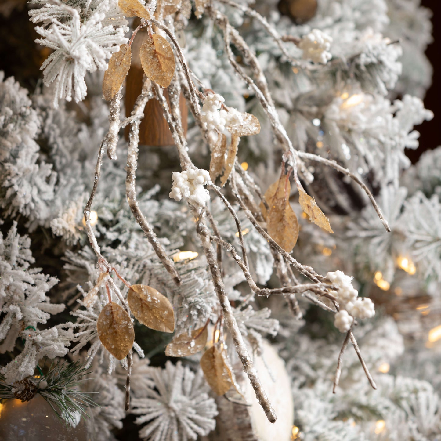 Icy Neutral Leaf Berry Spray | 30"