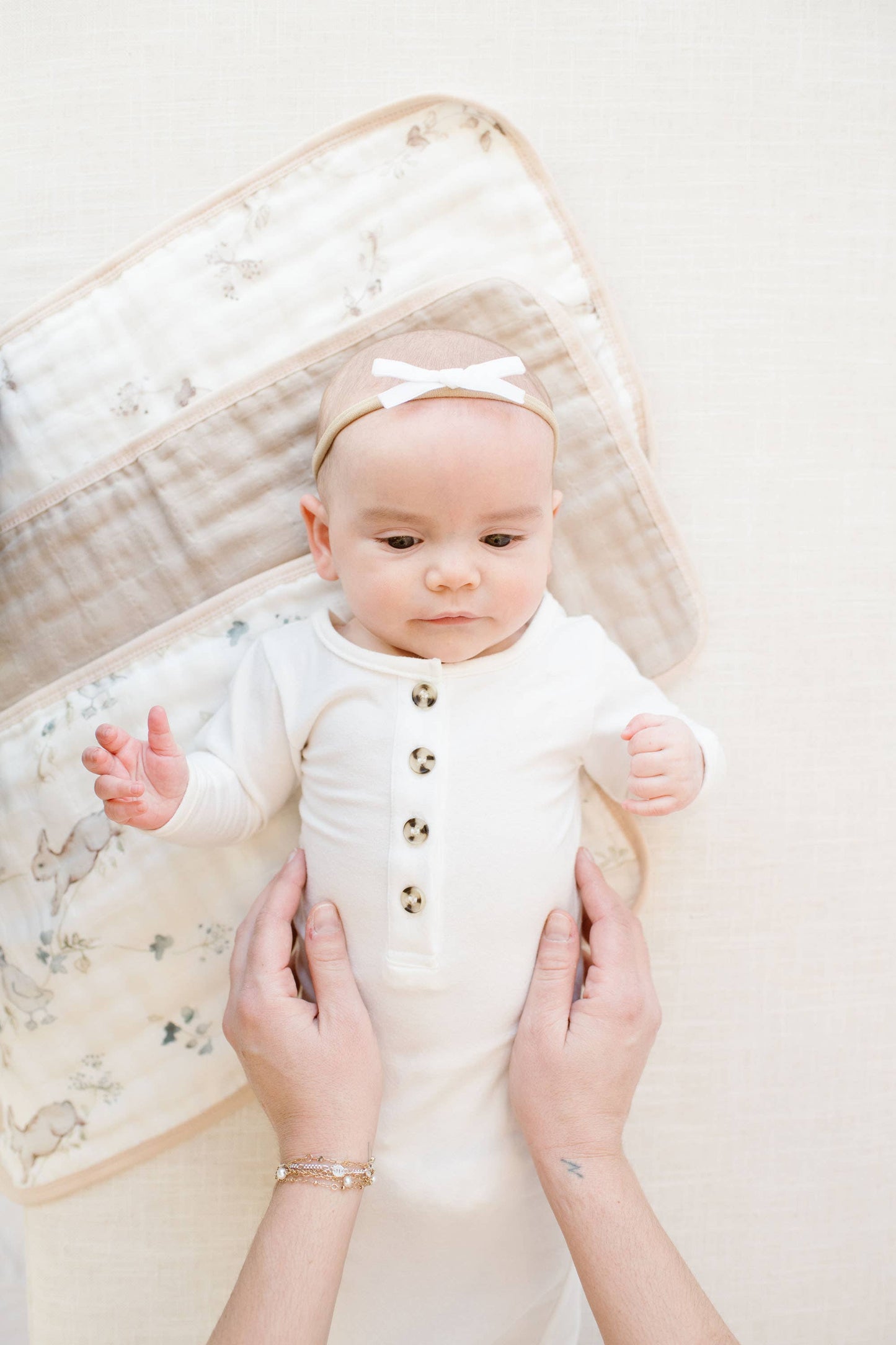 Organic Premium Oversized Absorbent Burp Cloths | Ivy Hollow